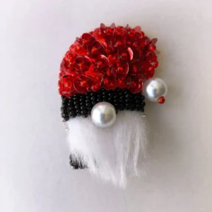 Broche Navideño Nomo 🎅 Hecho a Mano con Lentejuelas y Perlas | Marcela Store